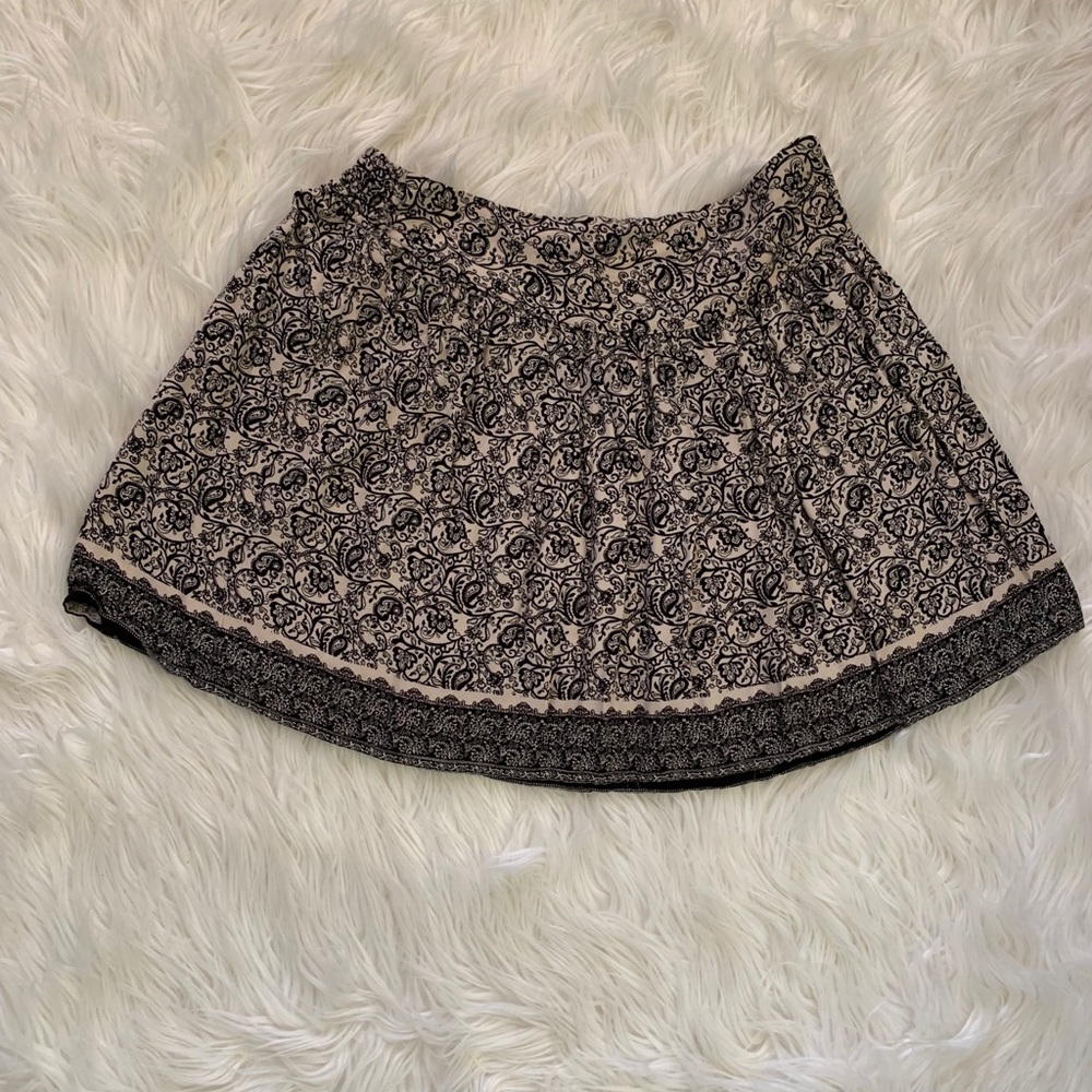 Skater mini skirt